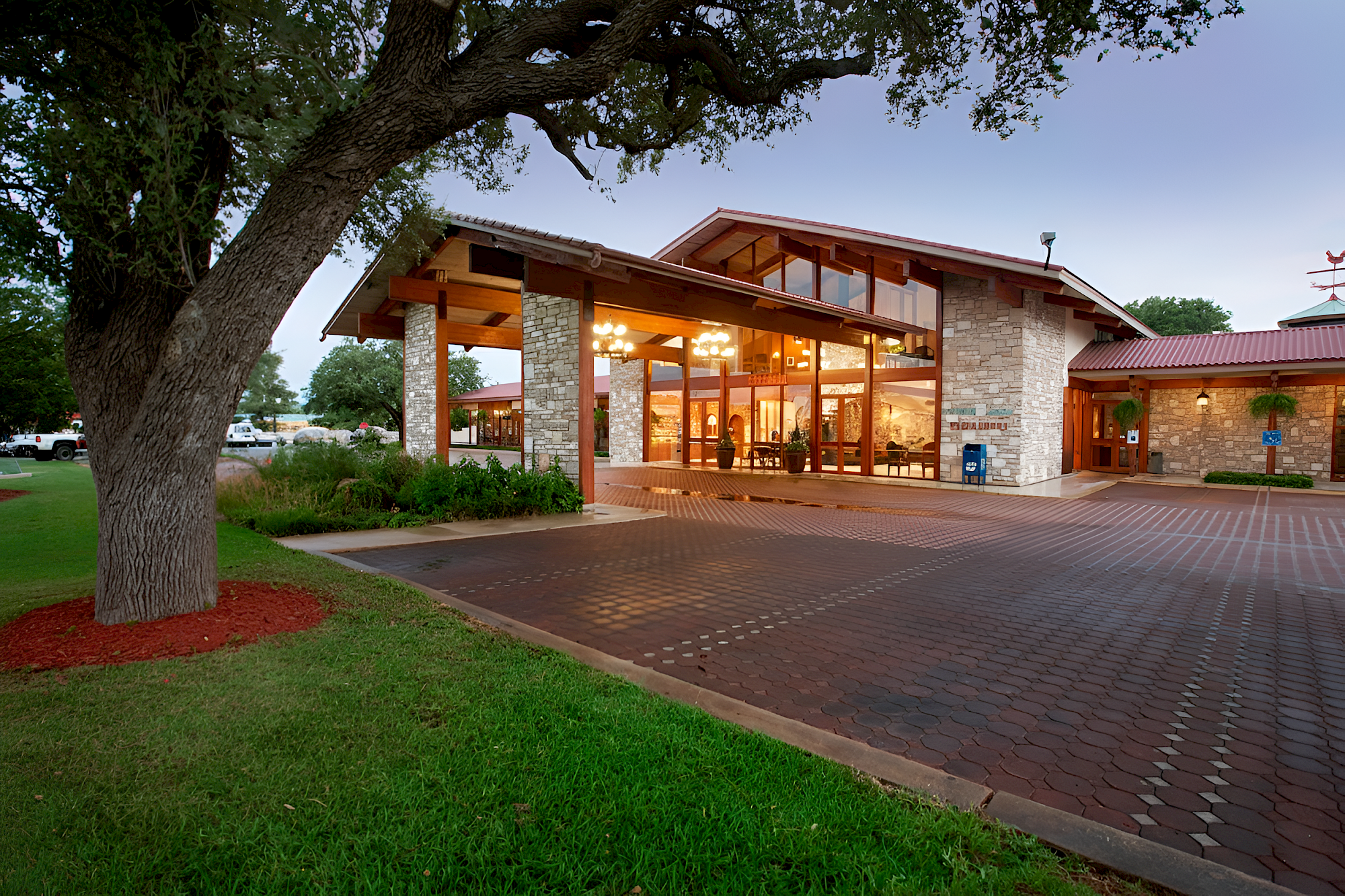 Inn of the Hills